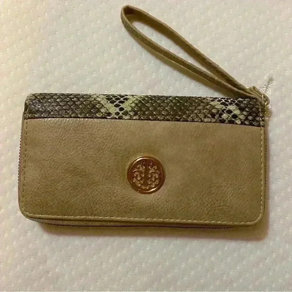 Wristlet Coin Purse Women's Light Brown Tan Color - Picture 3 of 7